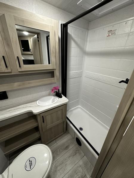 2025 Forest River Della Terra 221ML - Image 16