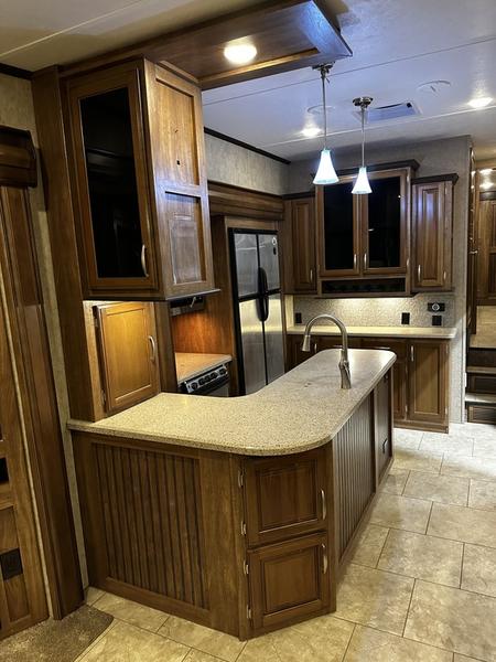 2016 Keystone RV Montana High Country 343RL - Image 12