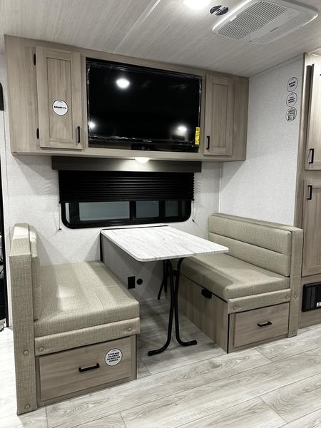 2025 Forest River Della Terra 221ML - Image 12