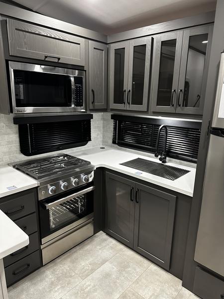 2025 Forest River Flagstaff Classic F281RK - Image 15