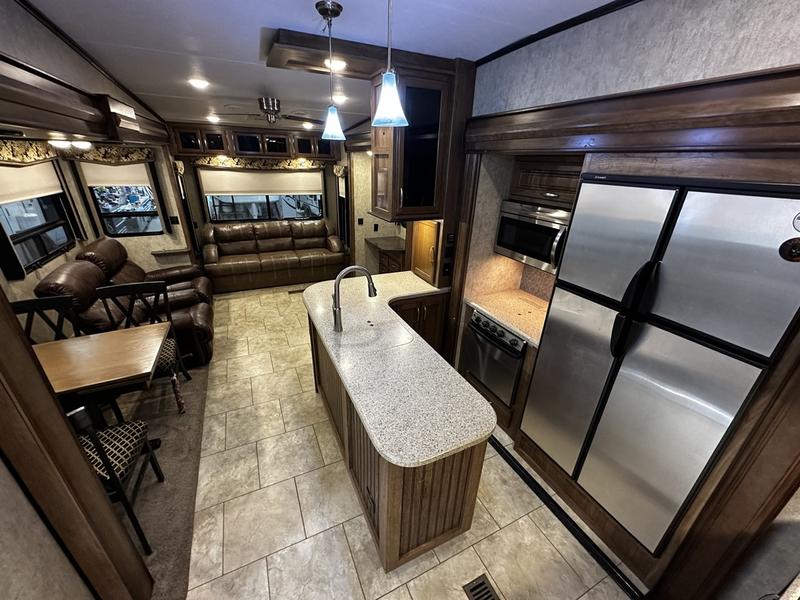 2016 Keystone RV Montana High Country 343RL - Image 4