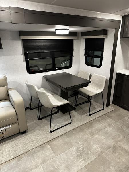 2025 Forest River Flagstaff Super Lite 26FKBS - Image 9