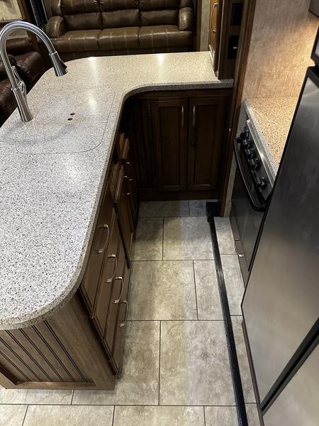 2016 Keystone RV Montana High Country 343RL - Image 13