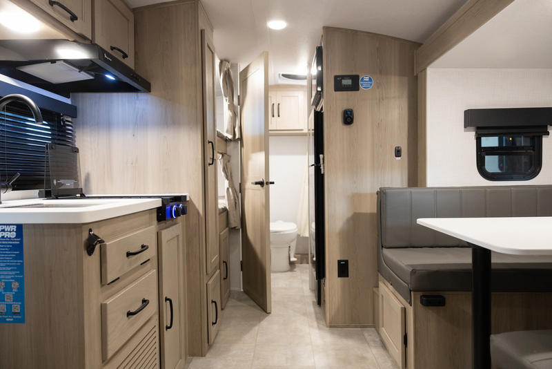 2025 Forest River Flagstaff E-Pro E20BH - Image 9