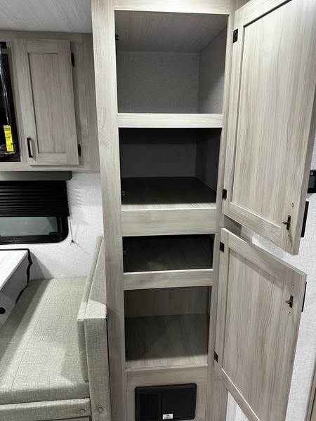 2025 Forest River Della Terra 221ML - Image 13