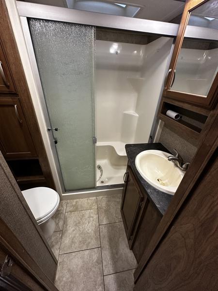 2016 Keystone RV Montana High Country 343RL - Image 18