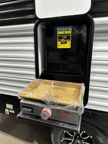 2025 Forest River Della Terra 221ML - Image 2