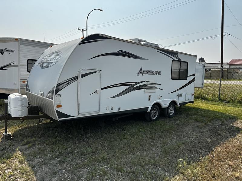 2012 Dutchmen Aerolite 215BHKS