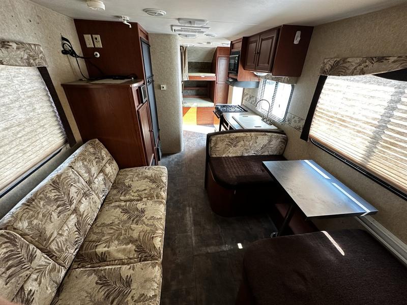 2012 Dutchmen Aerolite 215BHKS - Image 5