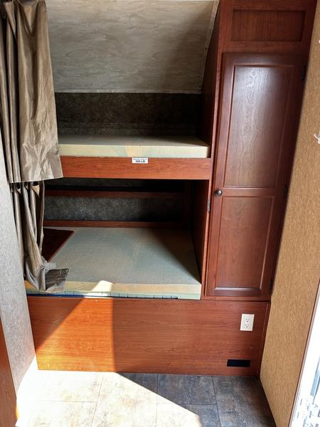 2012 Dutchmen Aerolite 215BHKS - Image 12