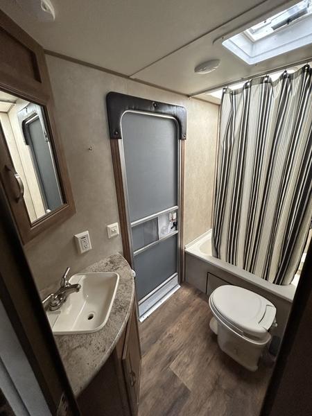 2017 Forest River Wildwood X-Lite 263BHXL