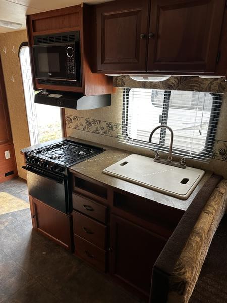 2012 Dutchmen Aerolite 215BHKS - Image 7